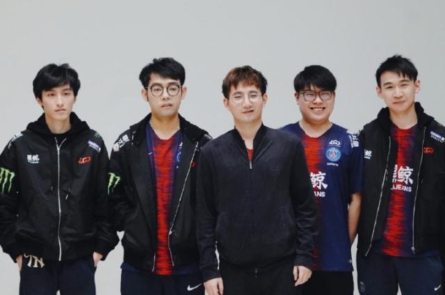 上更多努力 上更多努力