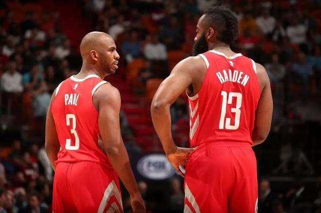 分析比赛中 分析比赛中