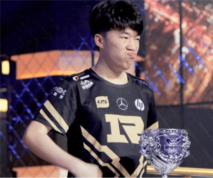 变化总是引 变化总是引