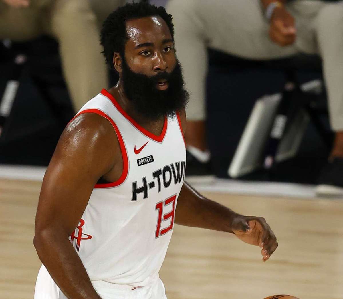 而是对波动 而是对波动