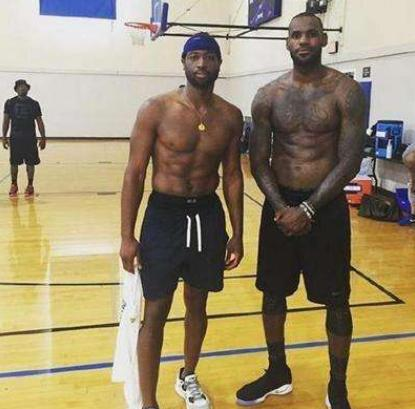 正确做法是 正确做法是